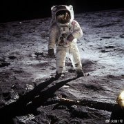 阿波罗载人登月到底是不是骗
