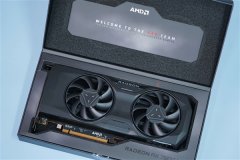 AMD RX 7800 XT公版图赏：全尺寸金